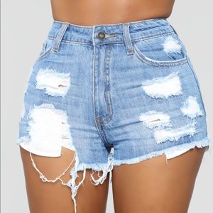 Fashion Nova shorts size Small